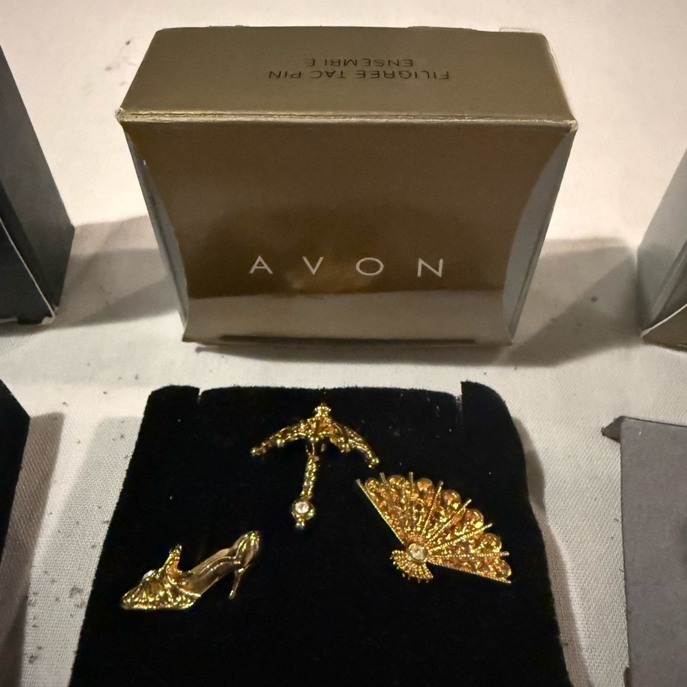 Avon Gold and Red Jewelry Collection - Picture 3 of 4